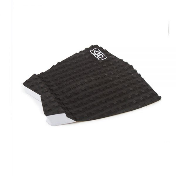 Thrash hybrid/wide tail traction pad