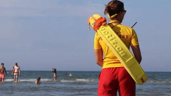 A Guide to Basic Beach Safety Wetsuit Centre
