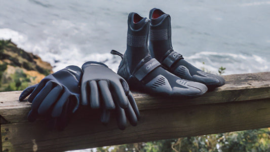 When to Wear Wetsuit Boots, Gloves, and Hoods | The Ultimate Guide