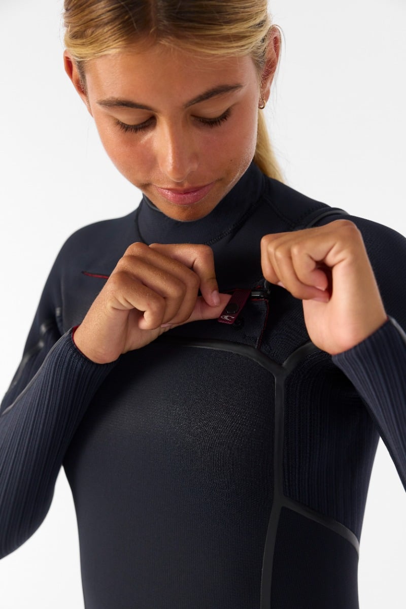 O'Neill Womens Hyperfreak Fire 4/3+mm Chest Zip Wetsuit 2026 - Black