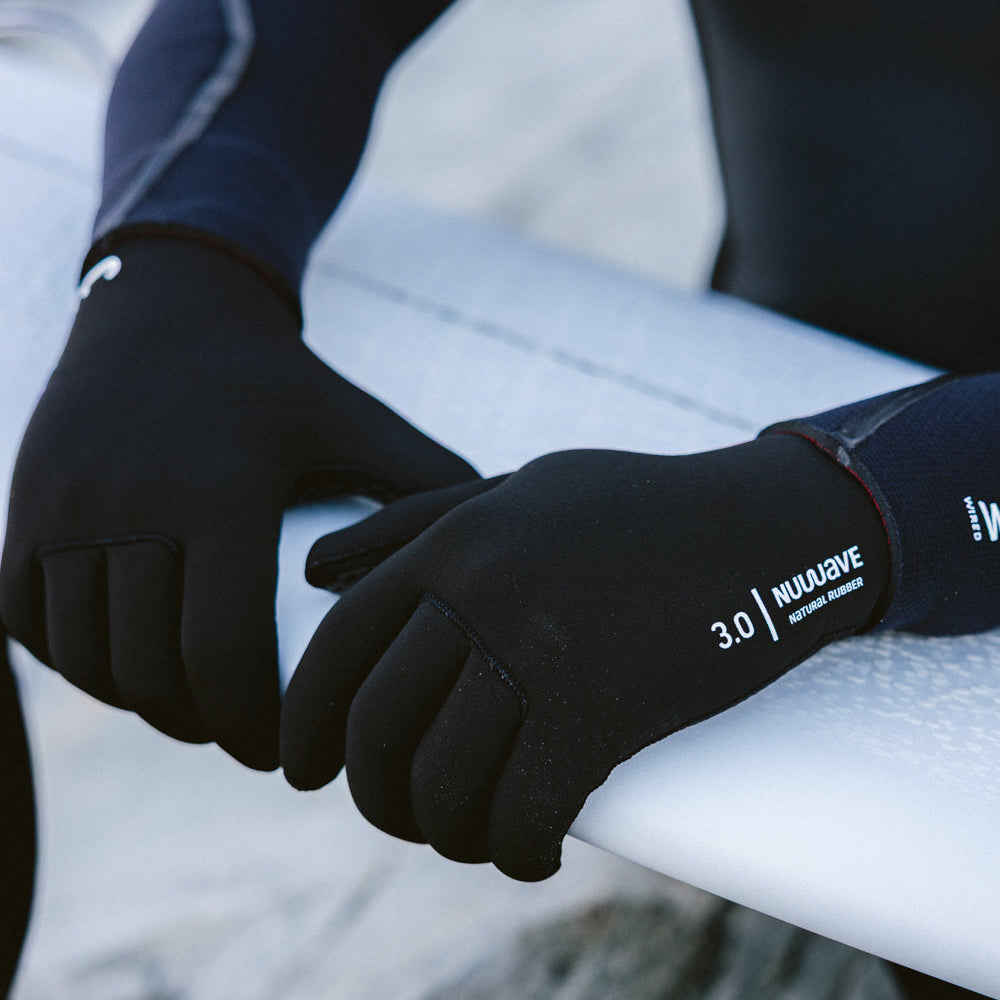 C-Skins NuWave 3mm Adult Gloves - Black