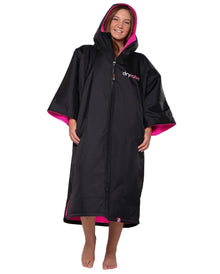 Dryrobe Advance Short Sleeve Changing Robe - Black / Pink