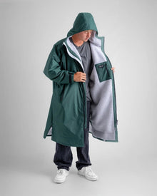 Dryrobe Advance Long Sleeve Changing Robe in Dark Green / Nimbus Cloud