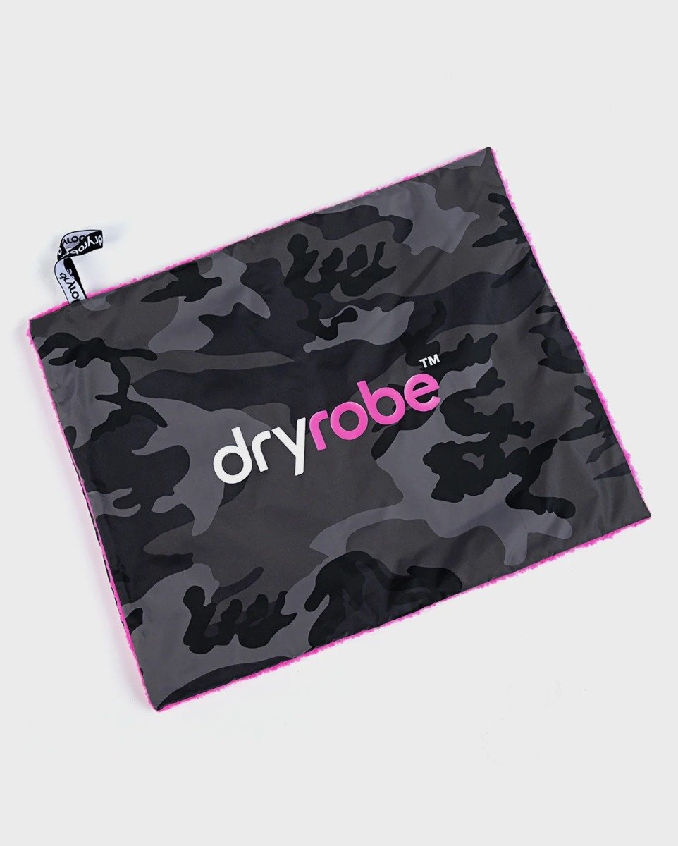 Dryrobe Cushion Cover - Black Camo/Pink
