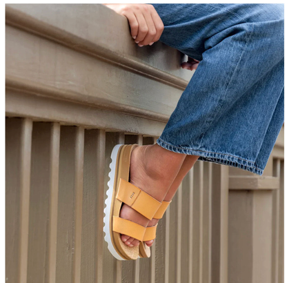 Reef Cushion Vista Womens Flip Flops - Natural