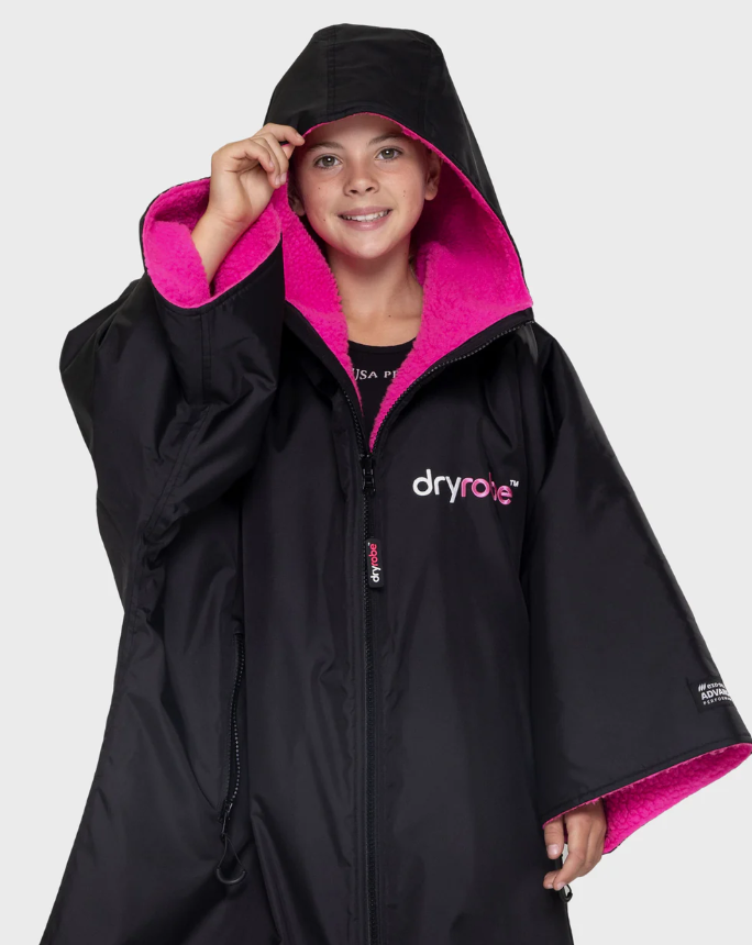 Dryrobe Advance Short Sleeve Changing Robe - Kids Age 5-9 - Black / Pink