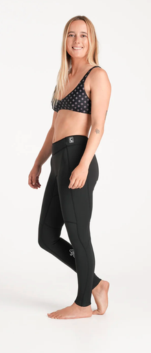 C-Skins NuWave Solace Lite 1.5mm Womens FL Wetsuit Leggings - Black/White