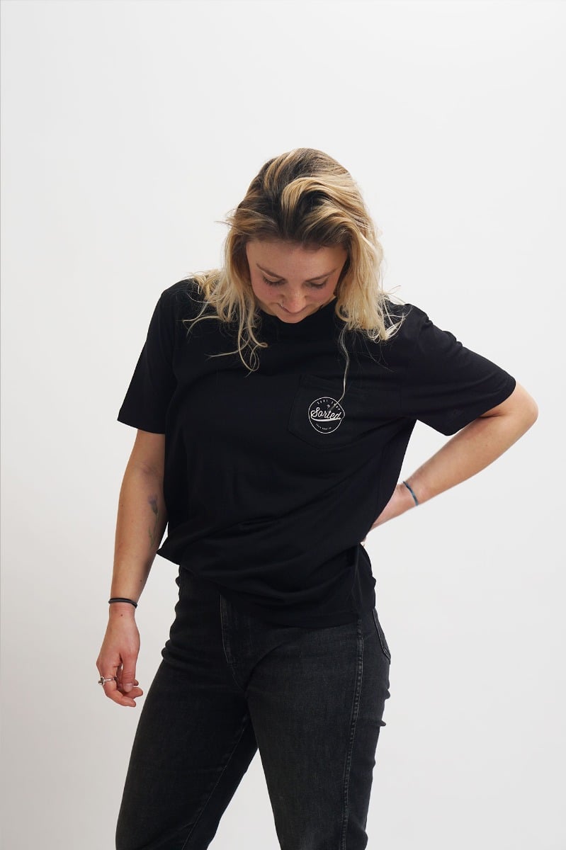 Sorted Surf Shop Unisex Classic Pocket T-Shirt - Black